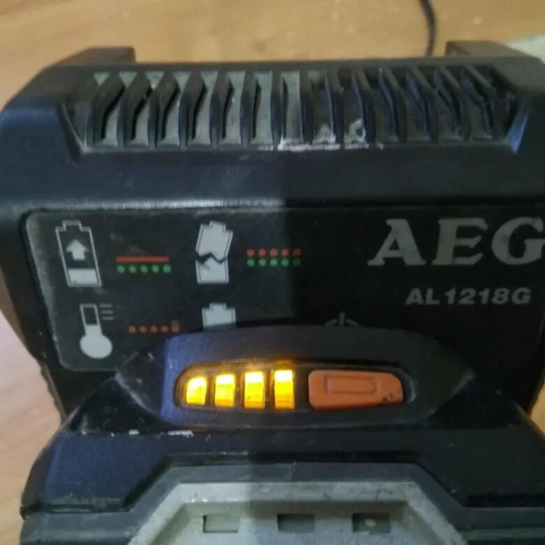 AEG al1218g. AEG al1214g. Зарядное устройство AEG 18v. AEG al9618. Зарядное устройство aeg