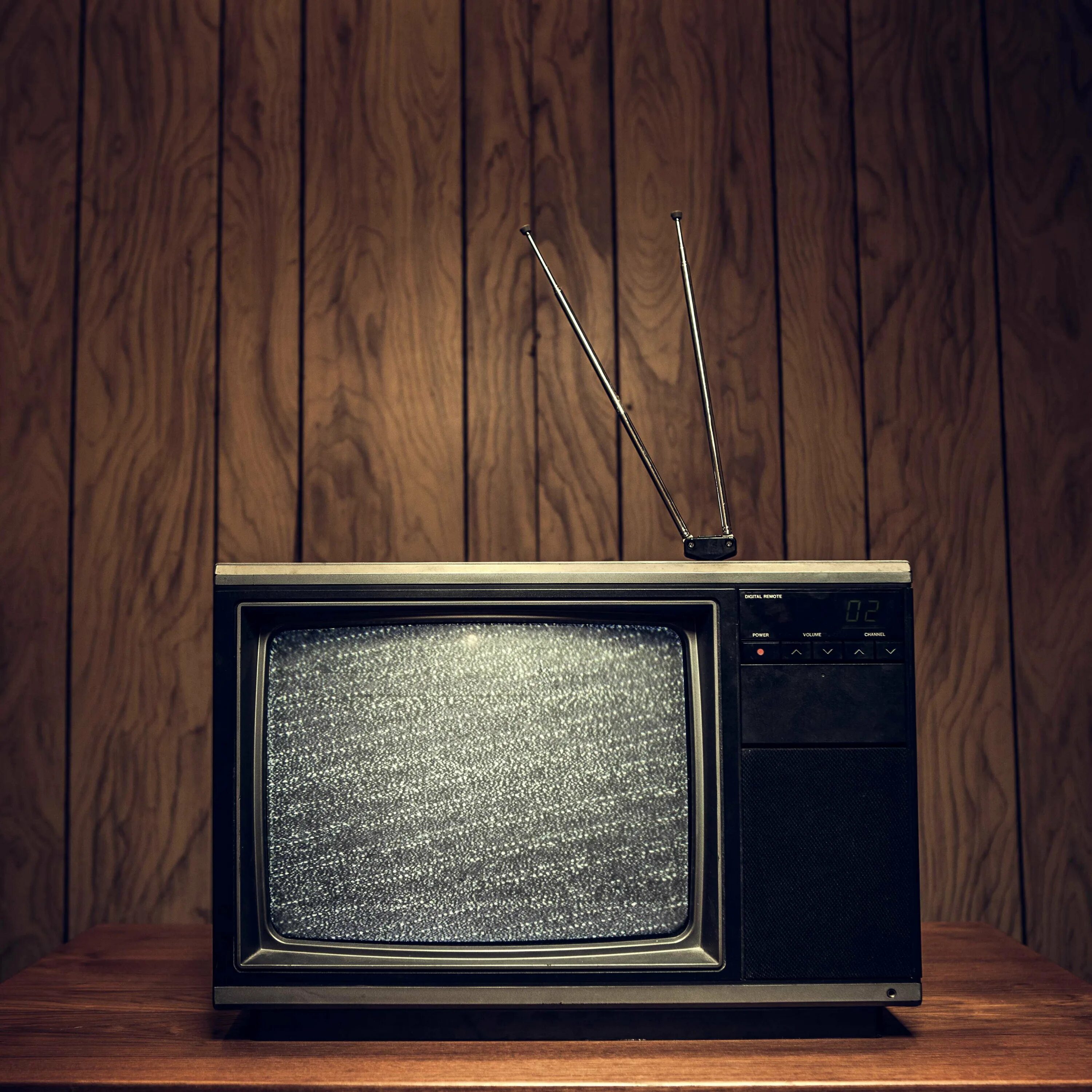 Слушать песню телевизор телевизор телевизор. Старый телевизор. Старинный телевизор. Ретро телевизор. Телевизор с антенной.