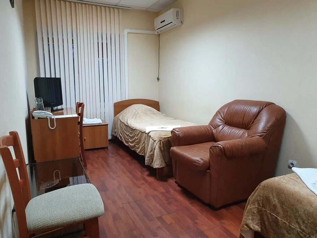 Изумруд москва гостиница. Отель изумруд юг москва. Отель изумруд юг москва. Изумруд москва гостиница. Гостиница изумруд кемерово.