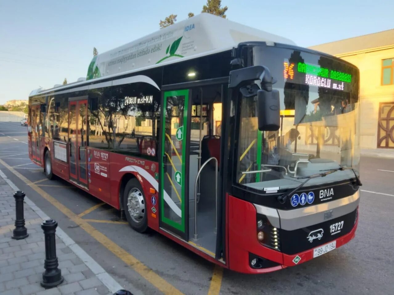 Автобус первую часть. BAKUBUS. BMC автобус Баку. Автобус h1 Баку. Баку бус автобус.