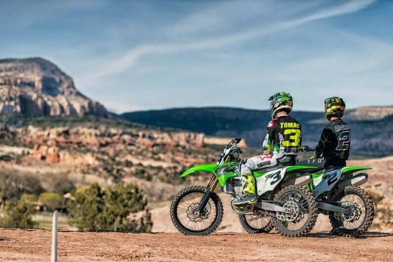 Аренда кроссовых мотоциклов. Kawasaki kx450f 2019. Kawasaki KLX 2019 года. Kawasaki off Road. Kawasaki 450 2019 года.