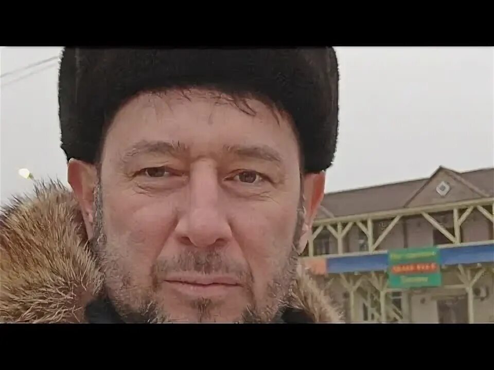 Хас-магомед кадыров. Улица вахи алиева 17 в грозном карпинка. Вахи алиева грозный. Ваха алиев хасавюрт. Улица ваха алиева в грозном.