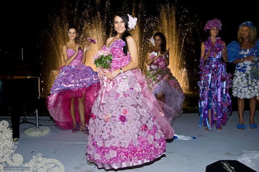 Цветочный бал платья женские. Цветочные платья татьяны тридворнова. Платье на бал цветов. Платье на бал цветов. Цветочные платья татьяны тридворнова.