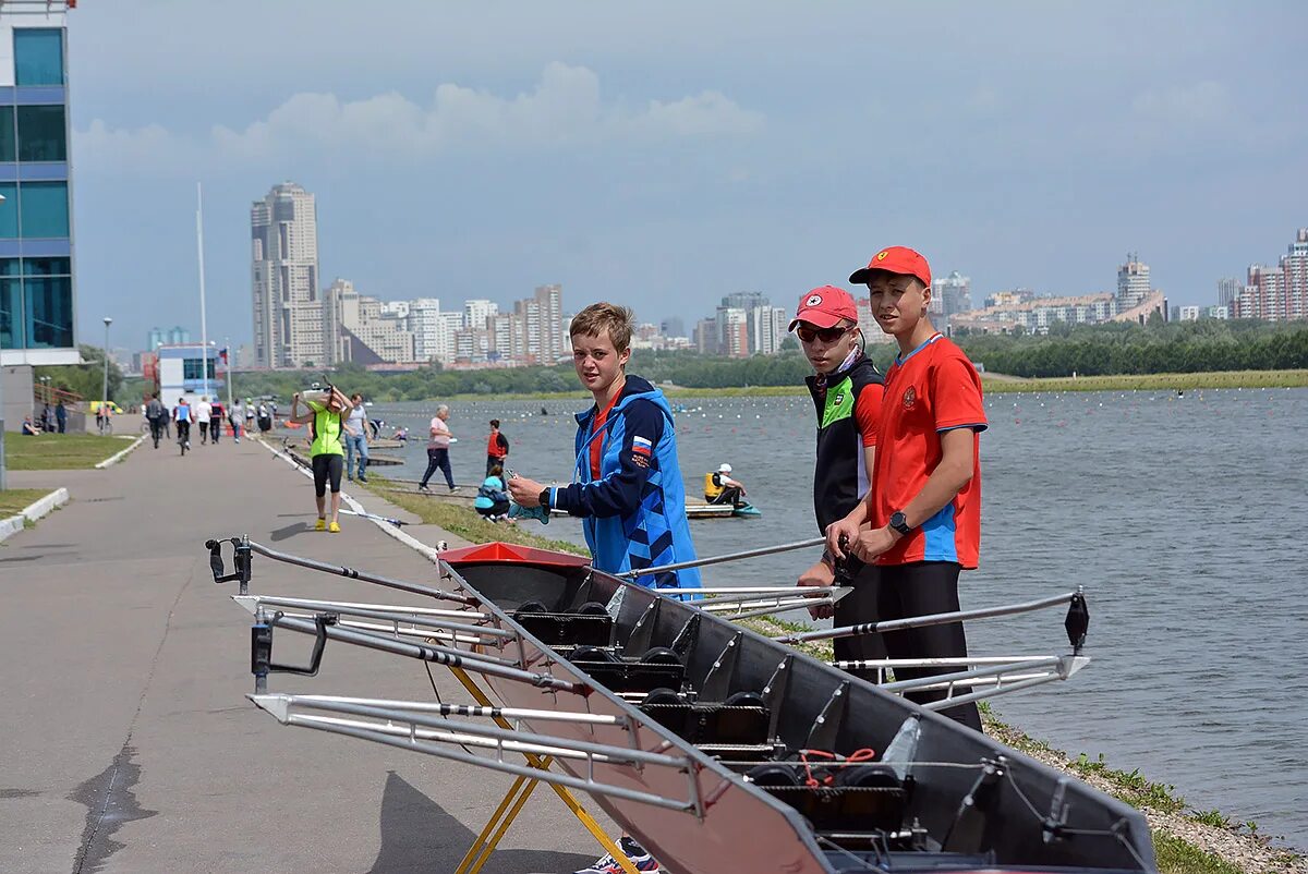 Гребля в москве. Академическая гребля Борисовские пруды. Гребля Пушкино. Академическая гребля Москва. Академическая гребля Семаев.