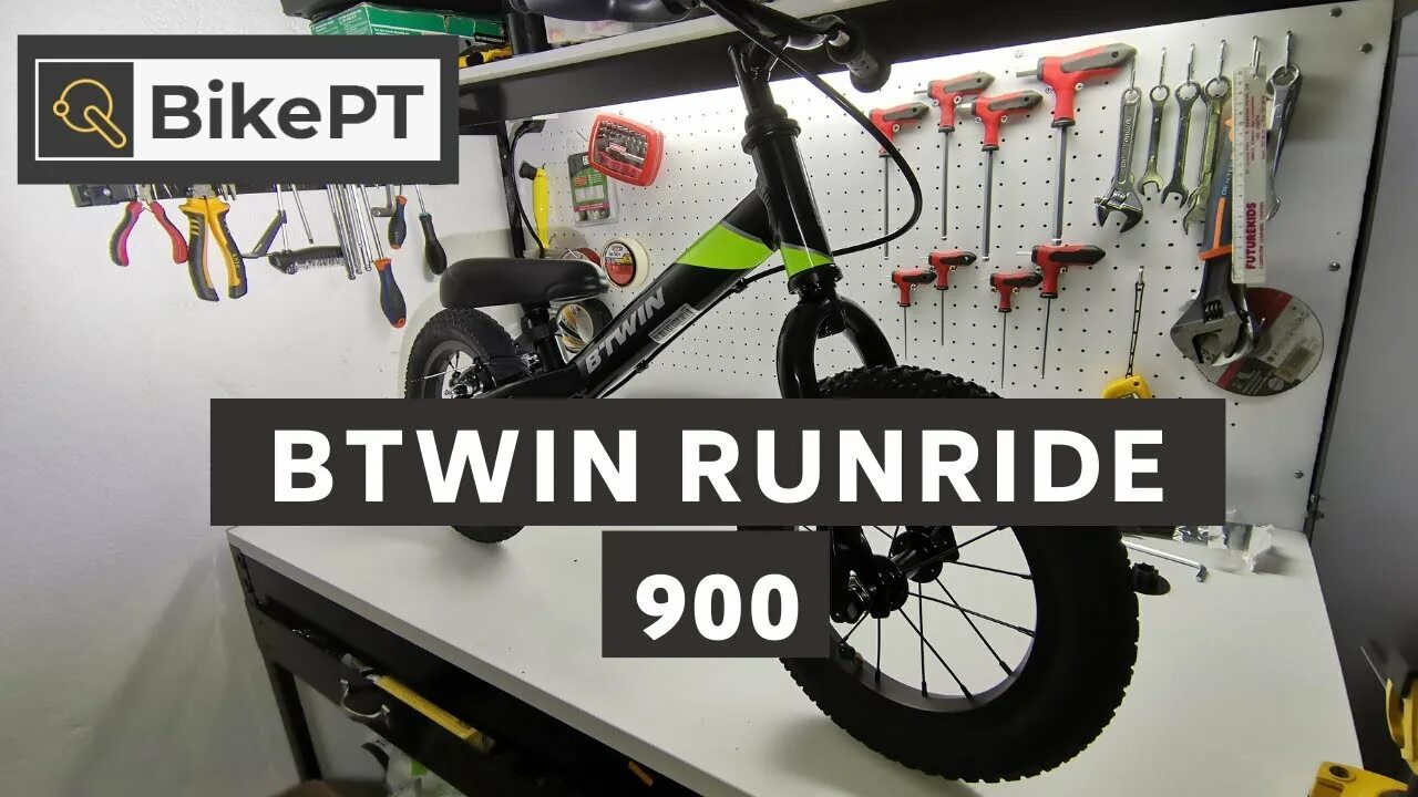 B twin беговелы. Runride 900 Btwin. Runride 900 беговел. Run Ride 900 беговел. Btwin беговел Run Ride 900.