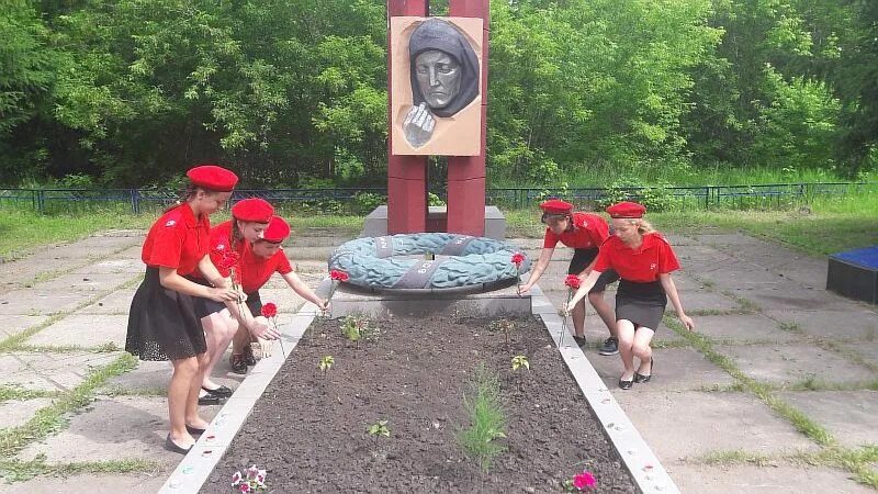 Бархатовский сельсовет красноярский край. Деревня бархатово иркутская область. Бархатовский сельсовет красноярский край. Березовский сельский совет. Бархатовская средняя школа.
