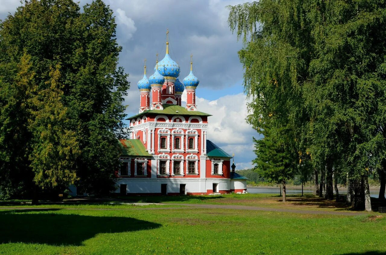 Углич в золотом кольце. Углич Мышкин. Церковь царевича Димитрия на крови Углич. Воскресенский монастырь Углич. Углич золотое кольцо России.