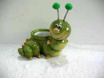 Гусеница в горшке