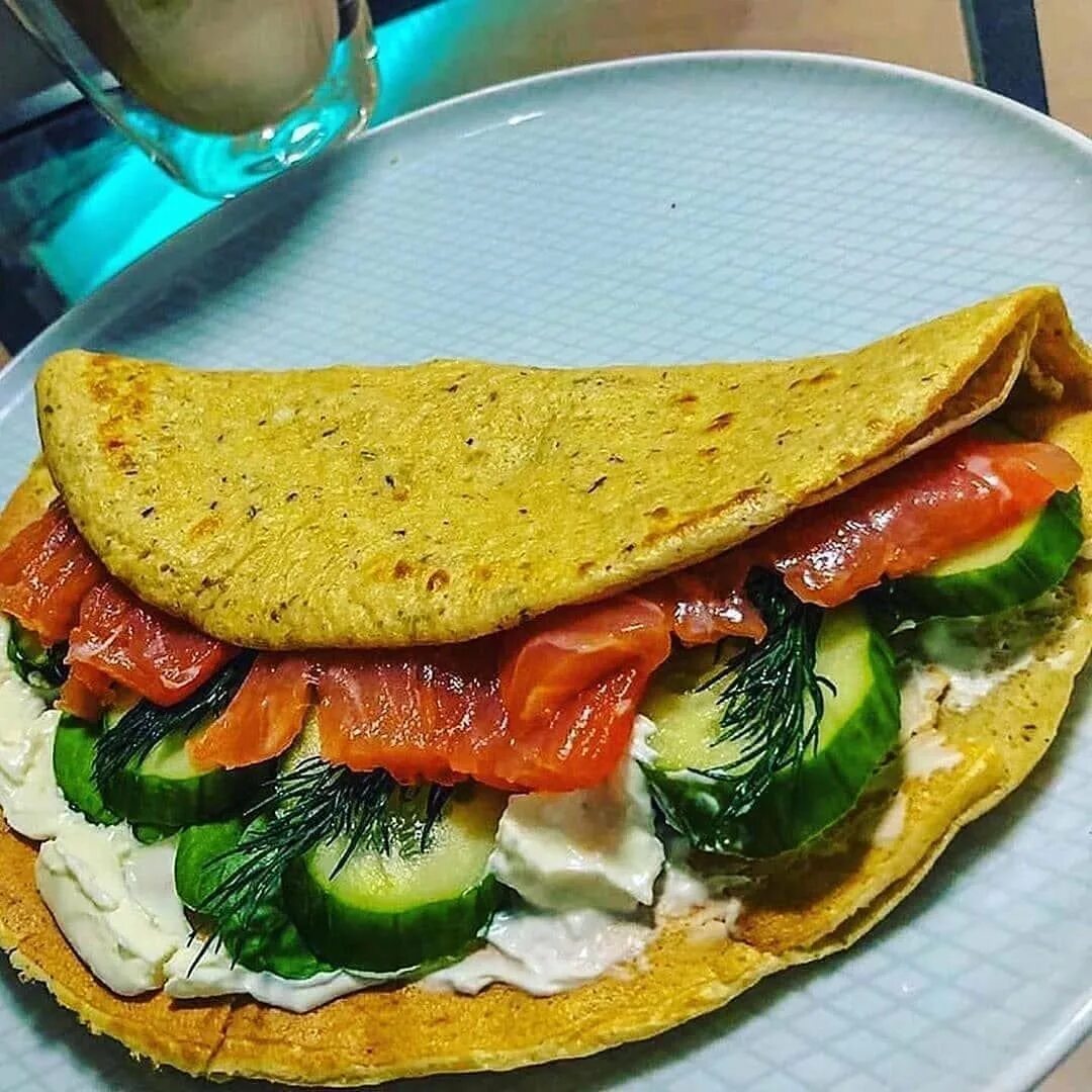 Овсяноблин рецепт вкусно и быстро. Овсяноблин пп. классический овсянобли. овсяноблин классический. завтрак на пп с овсяноблина.