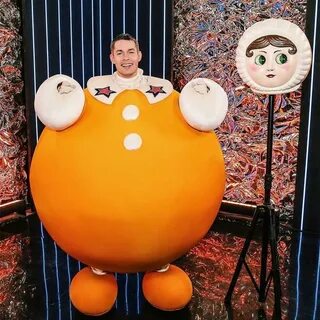 Пьеха неваляшка