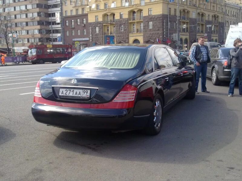 Сижу в майбахе. Водитель на майбахе. Maybach 57s. Mercedes-maybach pullman guard лукашенко. Не ездят на майбахе.