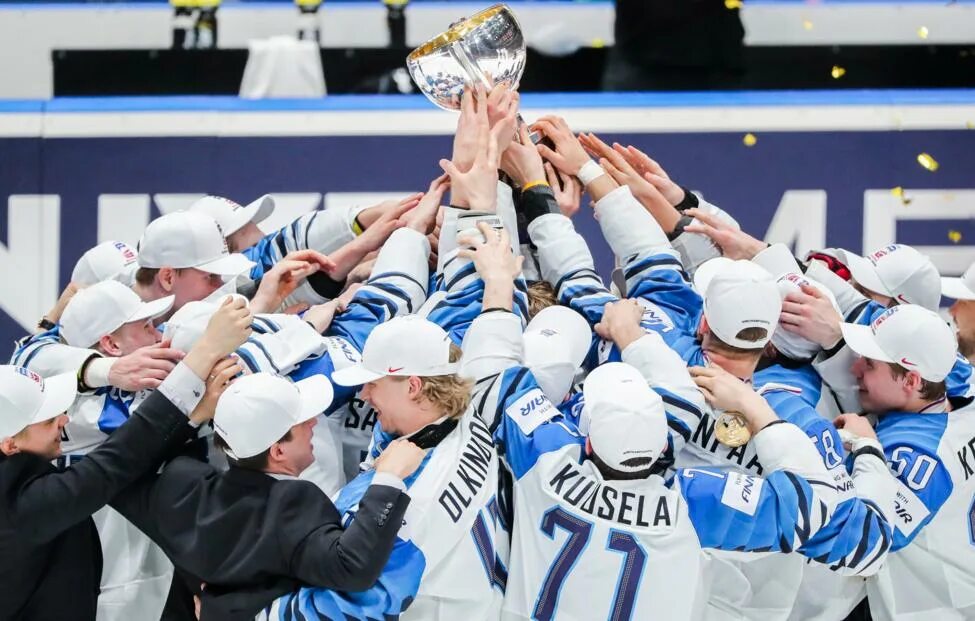 Сколько раз становилась чемпионом сборная команда финляндии. Сборная Финляндии по хоккею. Финляндия сборная хоккей чемпион.