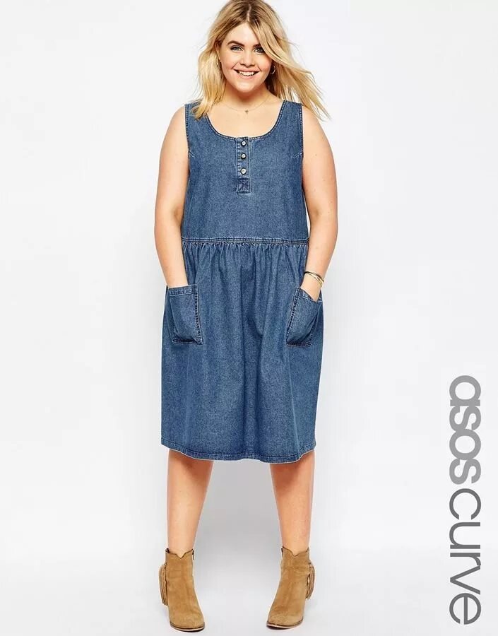 Джинсовый сарафан 2022 Plus Size. Джинсовое платье Асос плюс сайз. ASOS curve платья джинсовое. Сарафан Levis Plus Size.