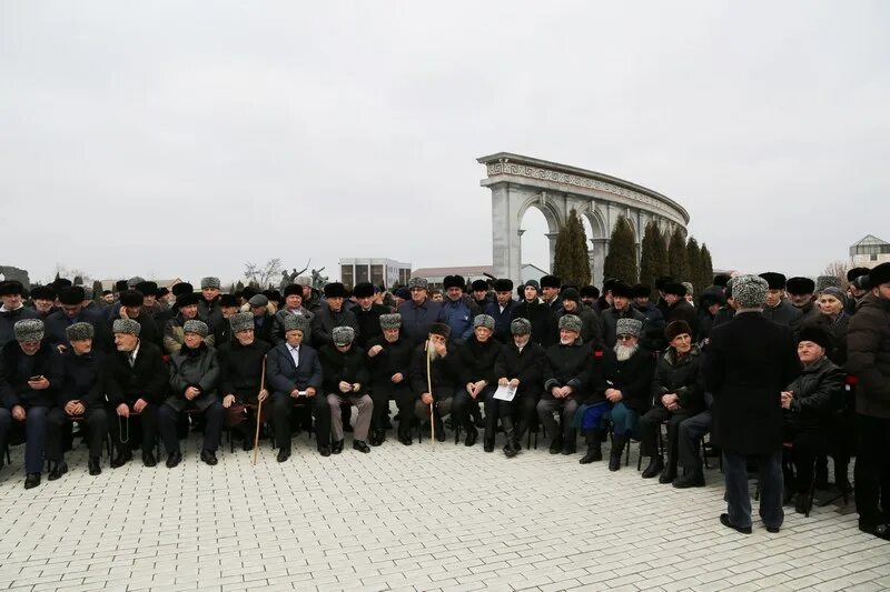 Мемориал депортации ингушского народа. Мемориал посвященный депортации Ингушетии. Протесты в Ингушетии 2018. Митинг 23 февраля Ингушетия. Ингушские депортации