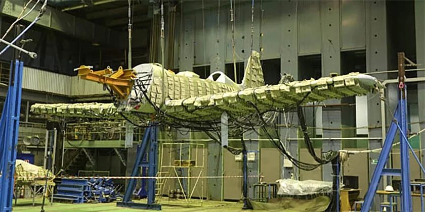 Самолёт як-141. Як-40лл. Ил-14 посадка без шасси / il-14 landing w/o gear (episode from "permit take off") hd. На статических испытаниях в цаги. Як-141 сверхзвуковой самолёт.