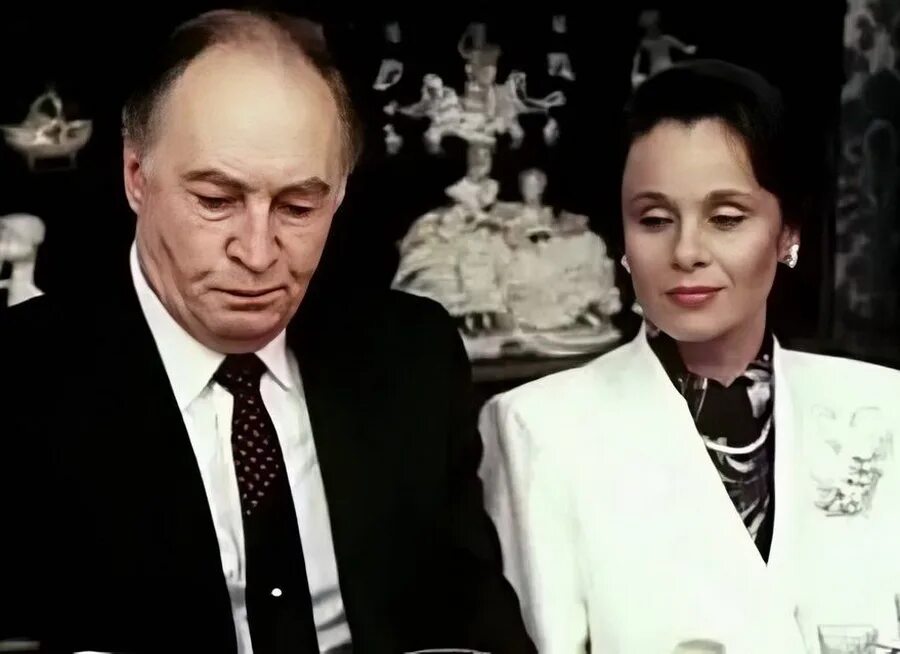 Любовь с привилегиями с любовью полищук. Тихонов и полищук в фильме любовь с привилегиями. любовь с привилегиями фильм 1989. вячеслав тихонов любовь с привилегиями. любовь с привилегиями фильм 1989 полищук.