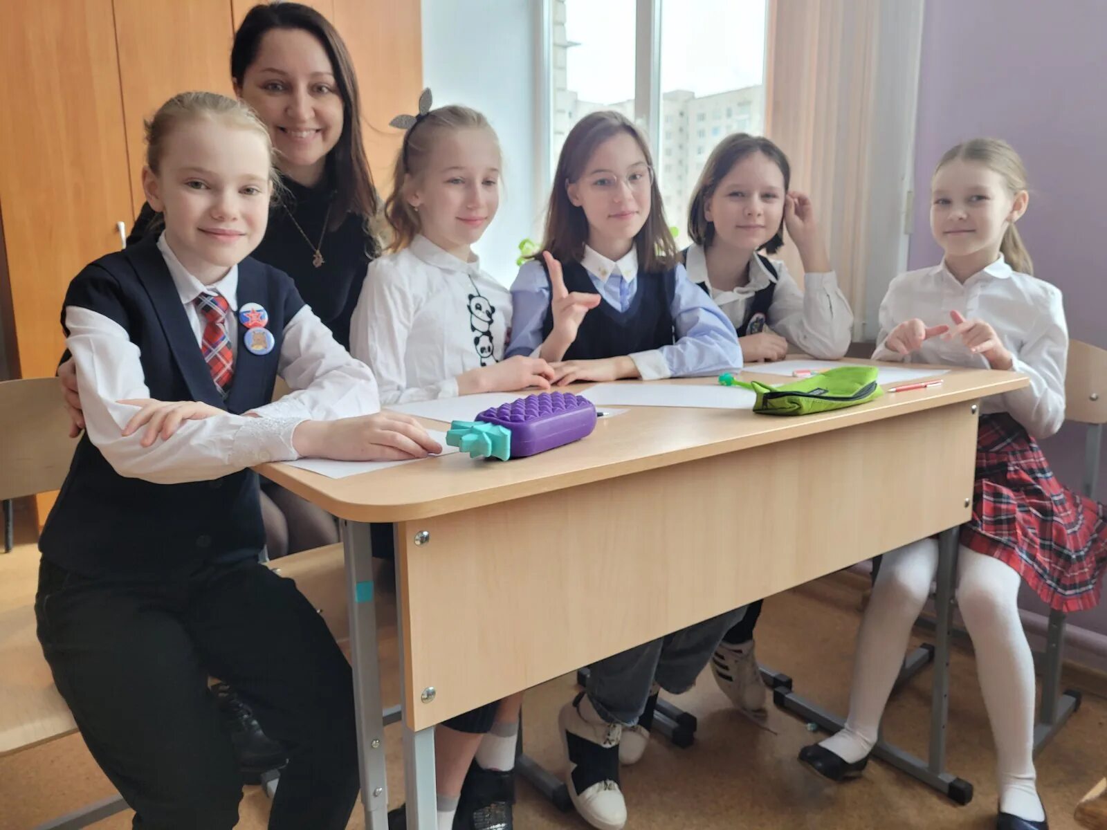 Класс в школе. Ученики 9 школы 4 а класс 2022 год. Тюкалинск гимназия 4 в класс 2022. Начальные классы школы 12 2022 года