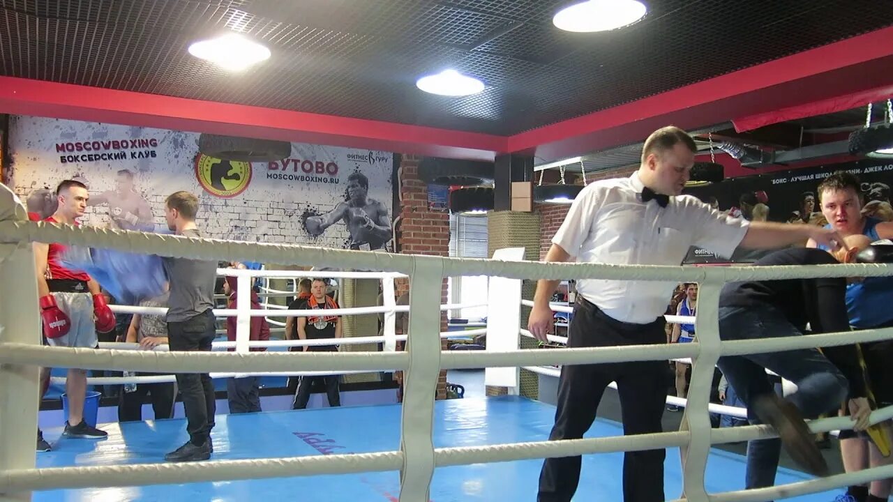 Алексея жирнова. Боксёрский клуб Moscowboxing. Жирнов бокс. Мусаралиев Алият.