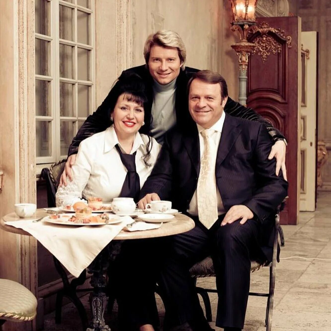 мама николая баскова. сколько лет маме баскова сейчас. елена баскова мама николая баскова. елена баскова мама николая баскова. семья баскова 2020.