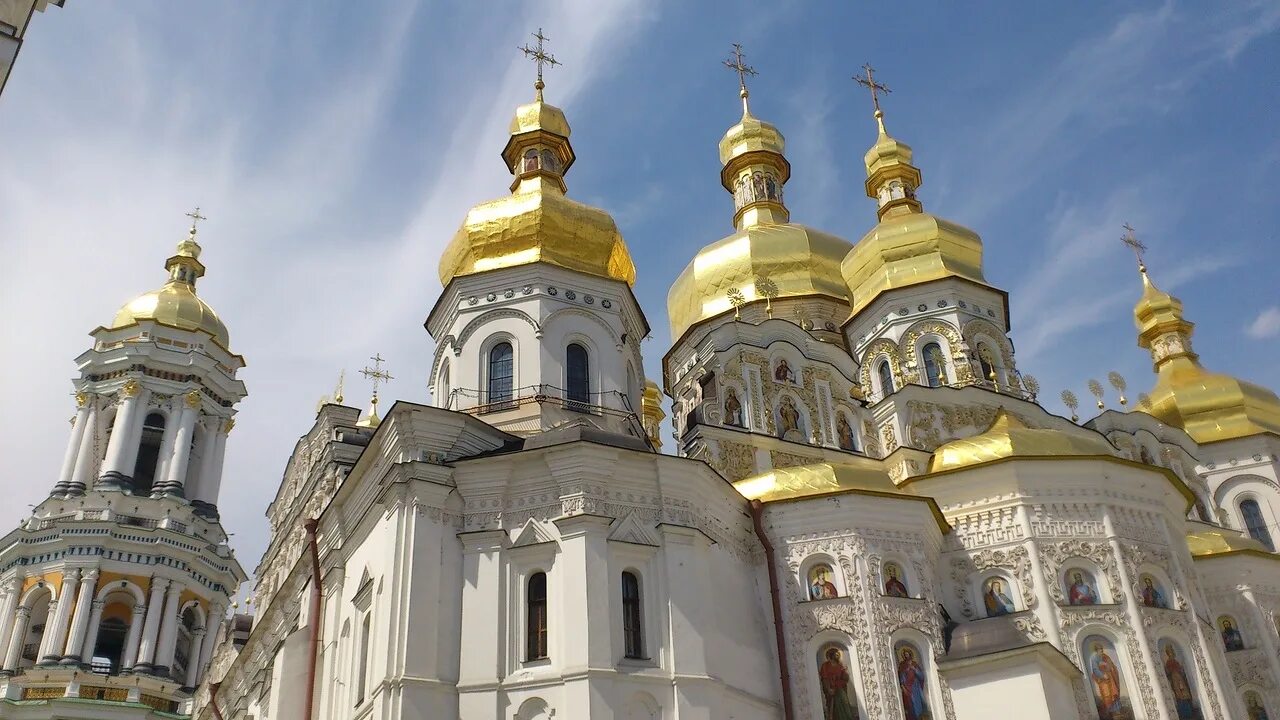 Україна церква. Свято-михайловский златоверхий монастырь в киеве. Україна церква. Михайловский златоверхий монастырь купола. Главный храм украины.
