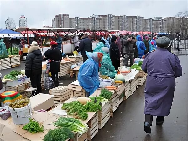 Зеленоград крюково крытый рынок. Зеленоградский рынок крюково. Зеленоградский торговый центр в крюково. Рынок станция крюково. Крюково рынок.