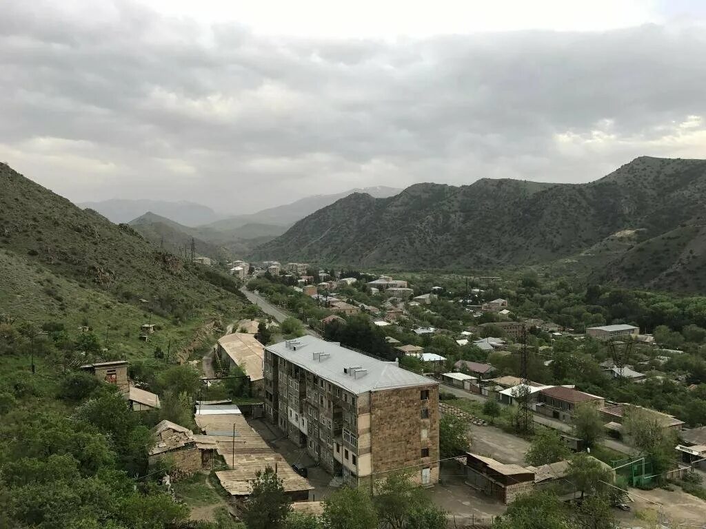 Город вайк. Город вайк армения. Армения вайк село. Вайк армения достопримечательности. Вайк армения.