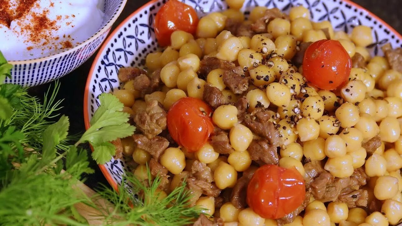 Нохут с мясом. Нохут с мясом. Кайнатма мастава. Нохат шорак. Узбекский нут с говядиной.