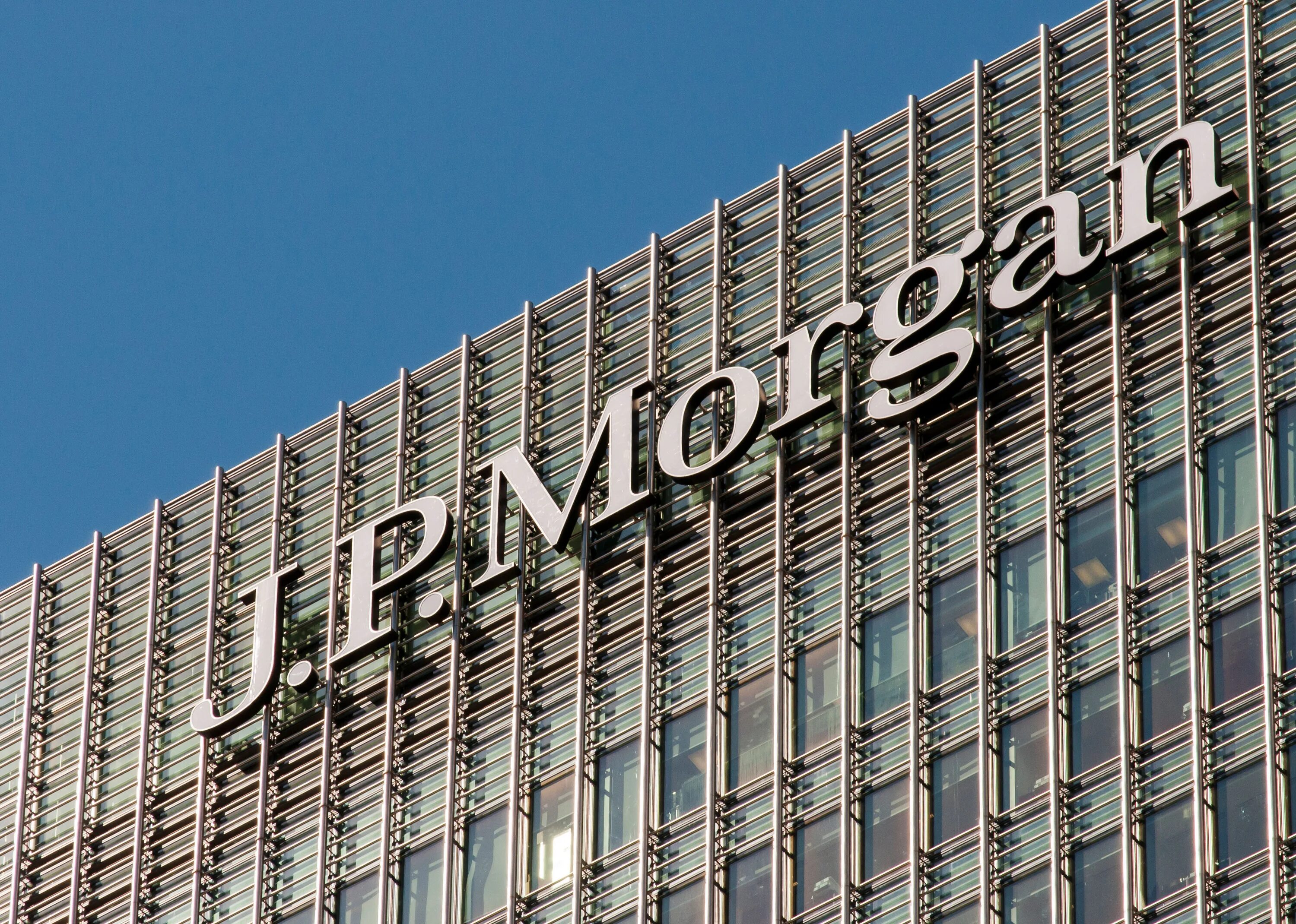Jp Morgan Chase. Инвестиционные банки США. Здание JPMORGAN Лондон. Банк Джи пи Морган в Москве.