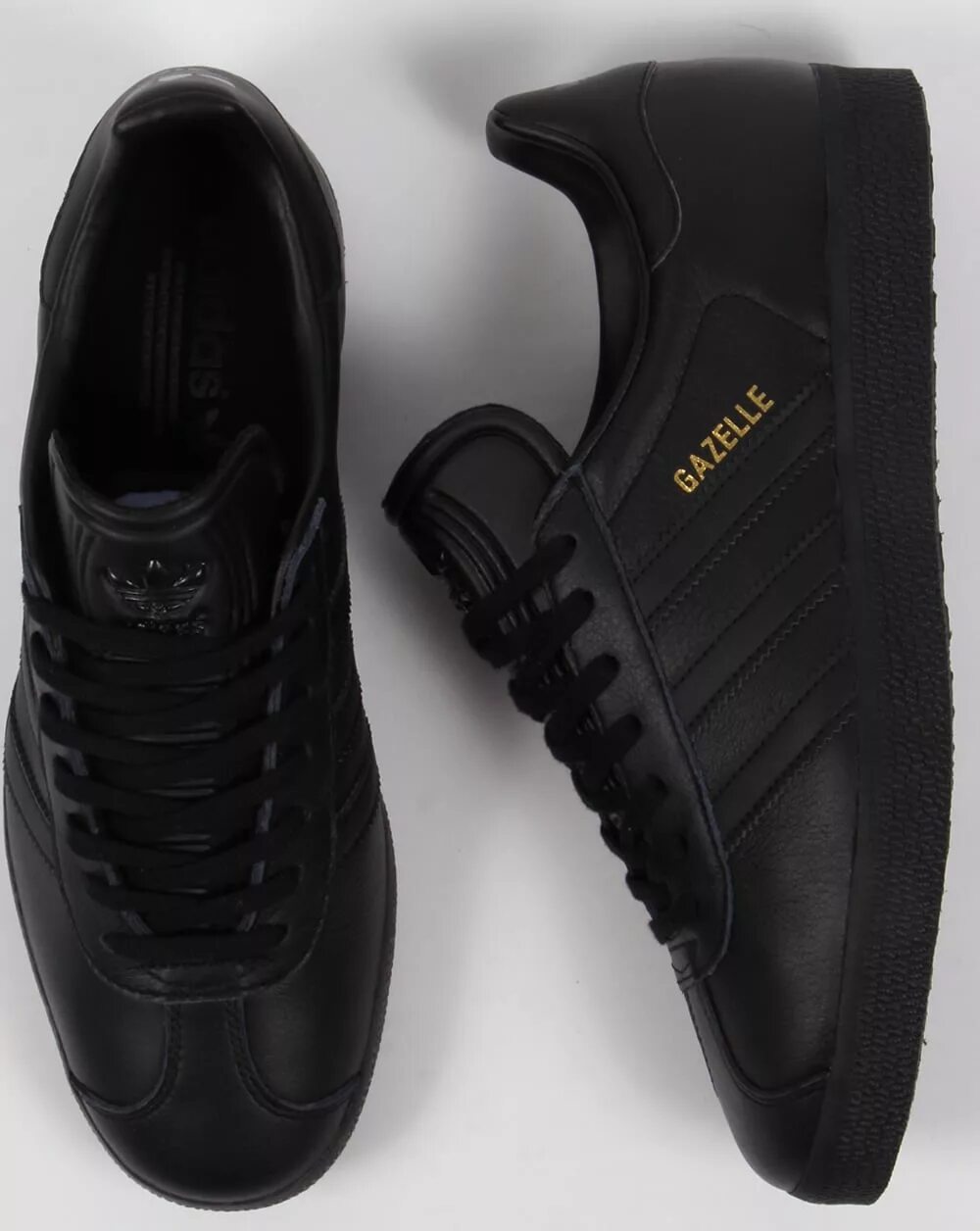 Черные кожаные адидас. Adidas Gazelle черные кожаные. Adidas Gazelle Black Leather. Adidas Originals Gazelle Triple Black. Кроссовки адидас Газель мужские кожаные.