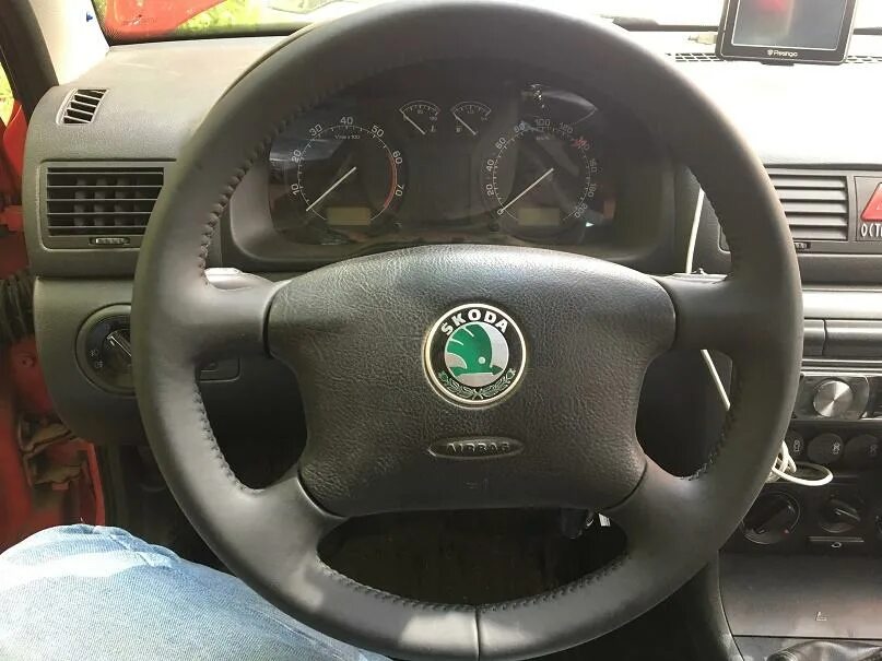 Как снять руль octavia tour Как снять руль на Skoda rapid Ставлю кожаный руль. DIY YouTube