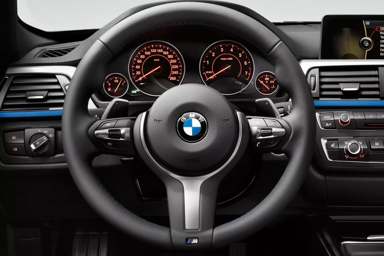 Руль bmw m. BMW f30 m3 Steering Wheel. БМВ м3 салон. Руль БМВ м5. M руль BMW f30.