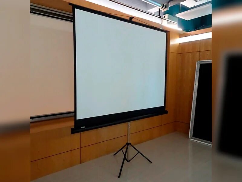 Экран см. Luma projection screen экран для проектора ym848221. экран проекционный моторизованный draper targa 175/234. переносной экран для проектора. портативный экран для проектора.