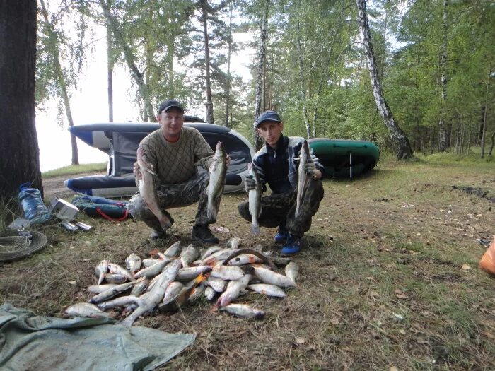 Обское водохранилище рыбалка. Обское водохранилище Новосибирск рыбалка. Рыбалка в Верховье Киренги Чинонга. Жители Верховье Уды.