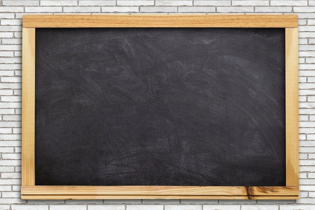 Доска для рисования мелками. Школьная доска с мелками. Школьная доска с мелом. Доска чтоб писать. Доска магнитно-маркерная 1-элементная 60х90 ф-60.