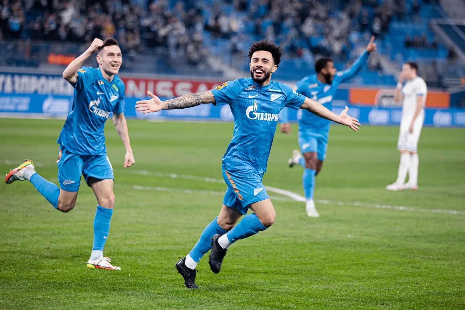 Уфа зенит 17. Динамо зенит 17 сентября. Зенит динамо 2022. Матч зенит 17. Матч зенит 17.