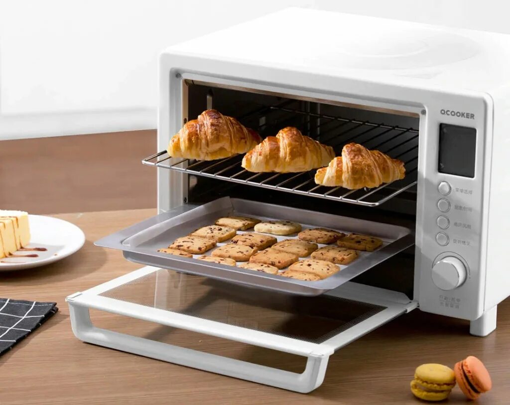 Пирожки в электрической печи. Дрожжевые булочки в духовке. Испеченные в мини печи. Пирожки в электрической печи. Пирожки в электрической печи.