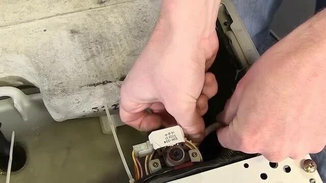 Стиральная машинка ошибка е5. Ошибка h2. Стиральная машина samsung панель управления. Стиральная машинка indesit vise 8 ошибки. Стиральная машинка samsung ошибка 2h.