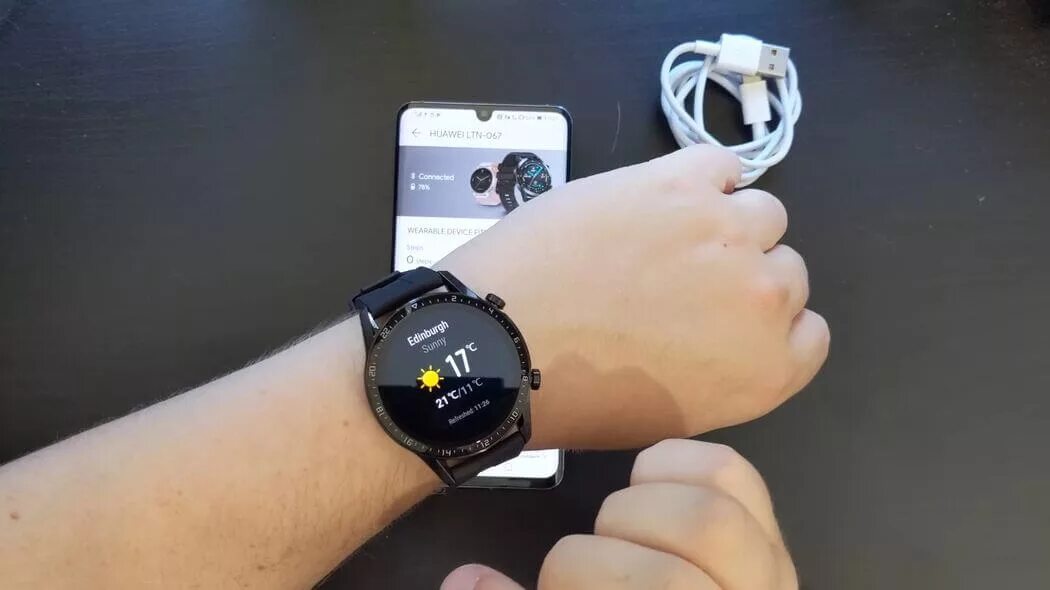 Huawei watch gt 2 42mm. Gt 2 42 мм. Gt 2 42 мм. Huawei watch gt 2 42mm frosty white. Huawei gt2 белые.