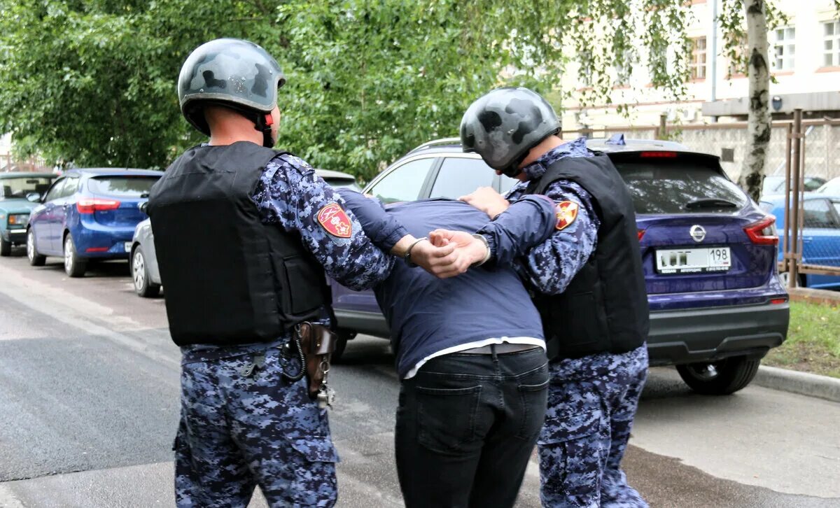 Противоправные действия сотрудников полиции. Полицейский группы задержания. Группа задержания ово. Росгвардия задержание.