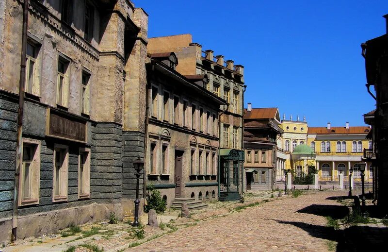 Мосфильм улица. Киногород Мосфильм в Москве. Декорации «Москва, 19 век» на Мосфильме. Москва 19 век Мосфильм. Мосфильм старый город.