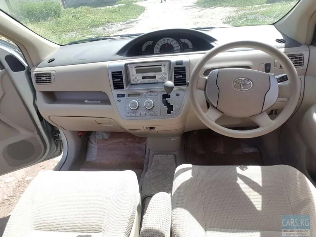 Тойота раум 2003. Toyota raum 2003. toyota raum 2003 салон. toyota raum 2008 салон.
