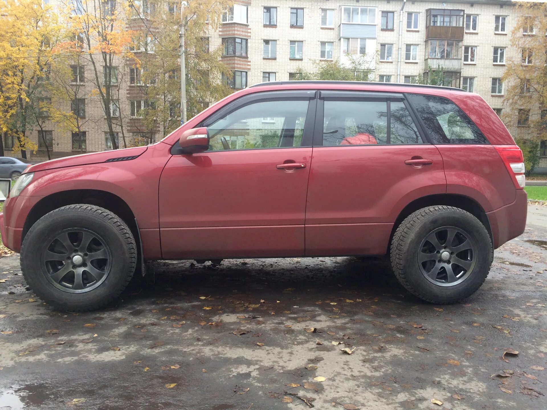 Suzuki vitara колеса. Grand Vitara r18. Suzuki Grand Vitara r18. Гранд Витара 2007 r18. Диски r16 Suzuki Grand Vitara 2008.