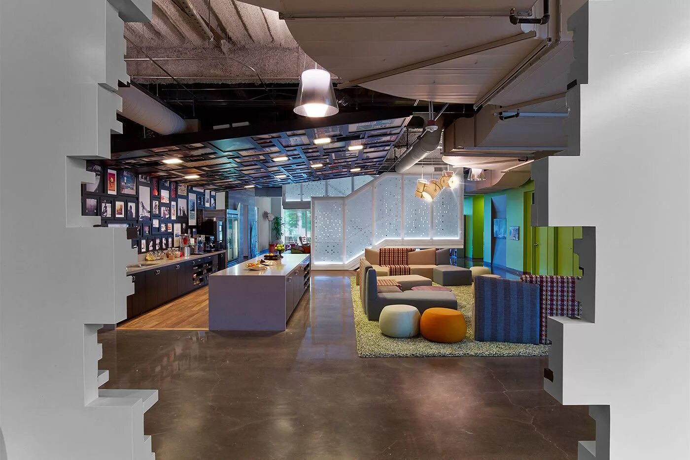 Креативное пространство. Комната отдыха в школе будущего. Саймон эванс креативный кластер. Креативная студия. Креативные пространства проекты.