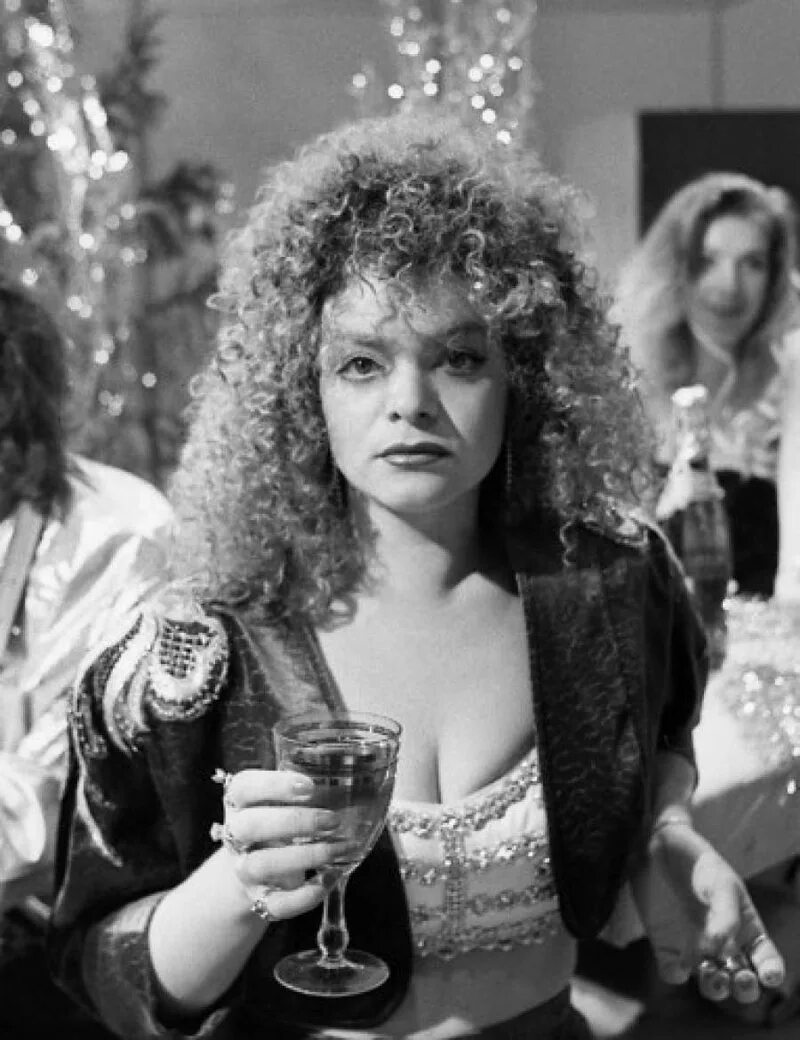 Лариса долина в молодости и сейчас. Лорисадолна в молодости. Лариса долина 80-е. Лариса долина в молодости. Лариса долина в юности.