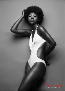 Janiece Dilone legs.