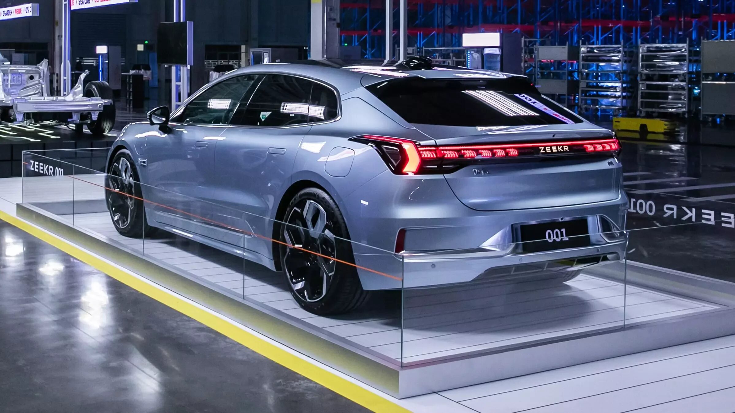 Электромобиль 001. Geely zeekr 001. китайский электрокар zeekr 001. zeekr 001 2025.