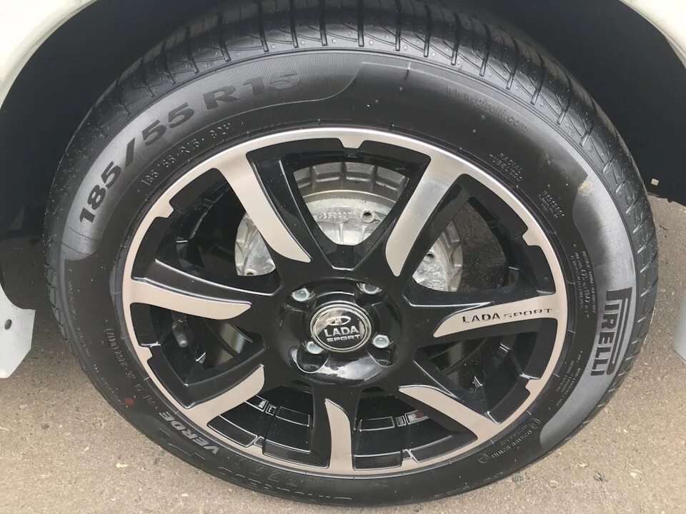 Диски лада гранта драйв актив. Гранта драйв актив на 16 дисках. Литой диск r15 лада гранта. Диски гранта актив r15. Диски драйв актив r15.