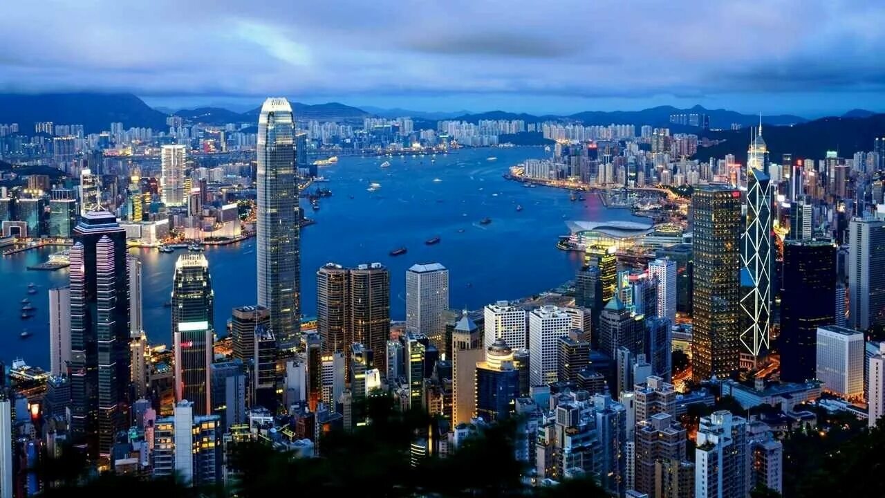 Исполинские небоскребы гонконга. Гонконг с высоты птичьего полета. Сахалин гонг конг. Гонконг. Порт гонконг на карте мира.