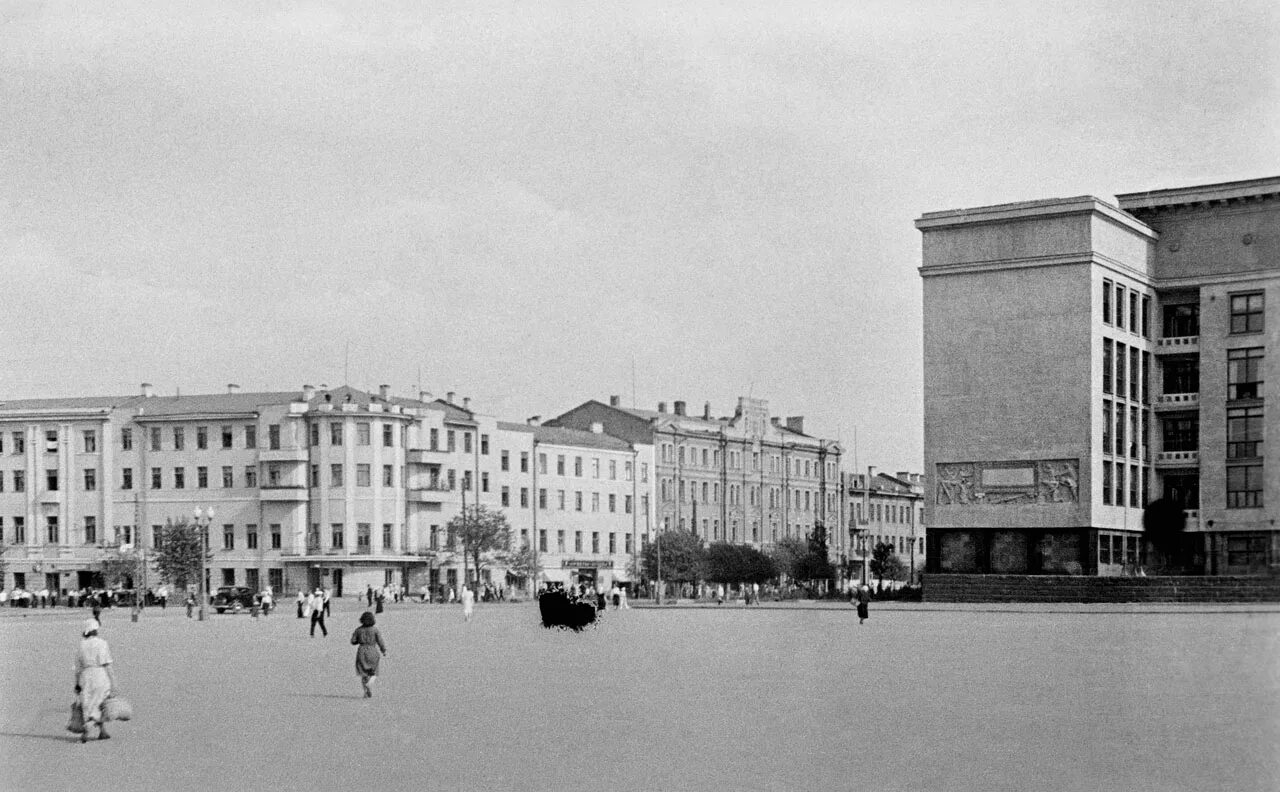 Площадь ленина 18. Площадь Ленина Воронеж 1943. Воронеж Плехановская площадь Ленина. Воронеж площадь Ленина 1956. Воронеж площадь Ленина 1940.