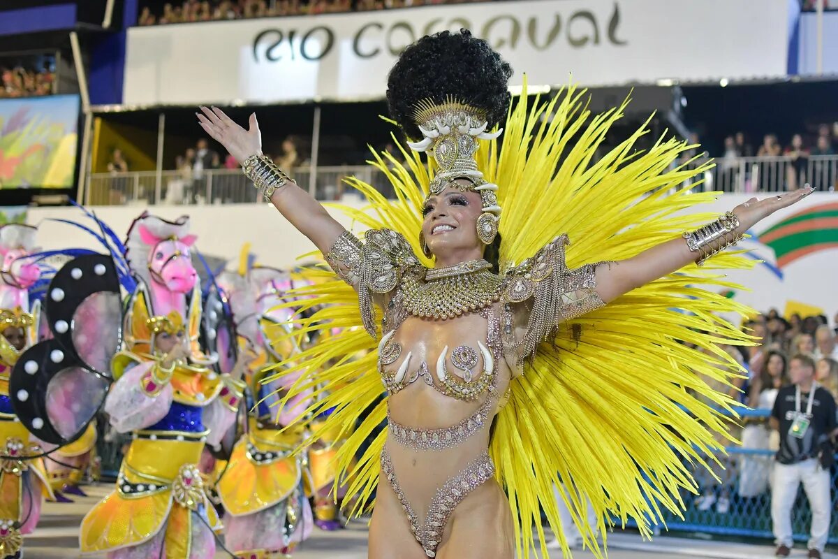 Бразильский карнавал откровенное фото Brazil's five day carnival gets underway despite Zika fears